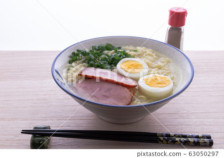 方便麵。 63050297