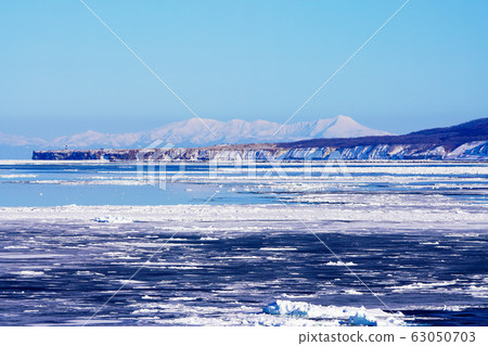 充滿鄂霍次克海的流冰：知床山脈和諾托羅角“北見市” 63050703