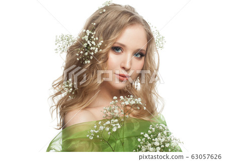 Young pretty woman isolated on white background 63057626