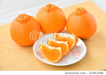 冬春柑桔，德寬（Dekon，Shiranui）。水果，水果。 63061996