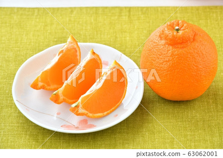 Winter-spring citrus, decopon (Dekon, Shiranui). Fruit, fruit. Winter-spring citrus, decopon (Dekon, Shiranui). Fruit, fruit. 63062001