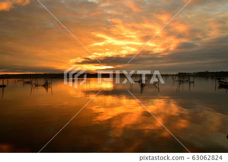 Sunrise scenery of Inba marsh, Chiba prefecture Sunrise scenery of Inba marsh, Chiba prefecture 63062824