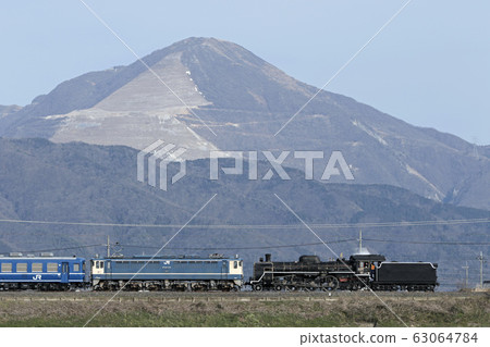Ibukiyama and steam locomotive 63064784