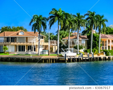 Luxury mansion in exclusive part of Fort Lauderdale 63067017