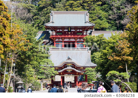 Tsuruoka Hachimangu Shrine scenery Maiden and tower (Kamakura City, Kanagawa Prefecture) As of March 2020 63068238