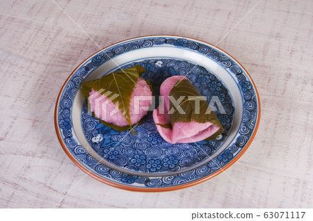 Sakura mochi and Domyoji Sakura mochi and Domyoji 63071117
