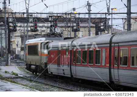 Catalantargo departs from Cervert Station Catalantargo departs from Cervert Station 63072343