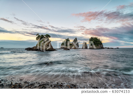 晨光的岩石岩石 63074153