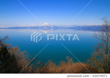 Lake Inawashiro and Hagiyama (Koriyama City, Hunan Town) in spring Lake Inawashiro and Hagiyama (Koriyama City, Hunan Town) in spring 63074971