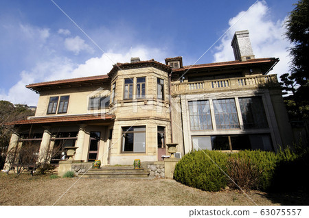 Old dry house 63075557