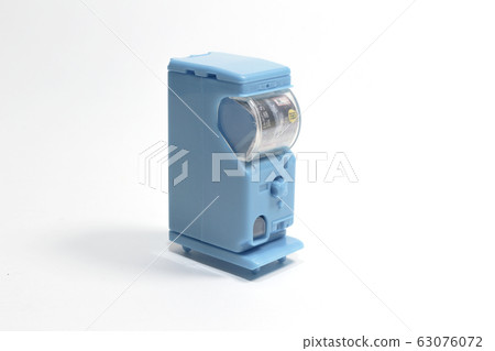 a scale of capsule toy vending machines a scale of capsule toy vending machines 63076072