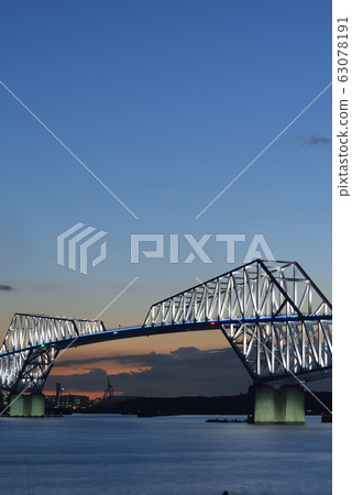 Evening view of Tokyo Gate Bridge 63078191