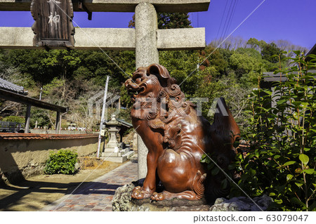 Tianjin Shrine Koma Inu Bizen Yakihondori Bizen City, Okayama Prefecture 63079047