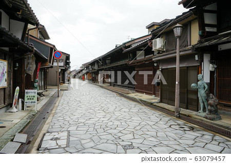 高岡 高岡 63079457