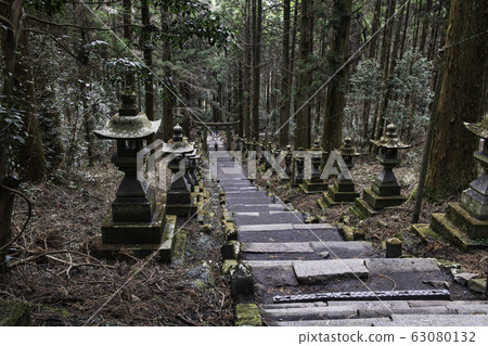 A shrine 63080132