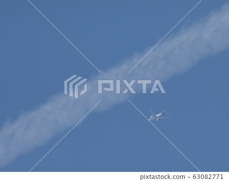 Airplane clouds and airplanes 63082771