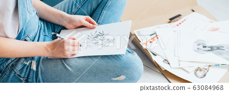 artist lifestyle woman sketching plants floor 63084968