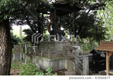 Meguro Fudoson Dainichi Nyorai Statue Meguro Fudoson Dainichi Nyorai Statue 63088677