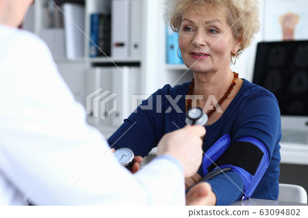 Woman in clinic office 63094802