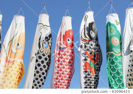 Koinobori和藍天 63096423