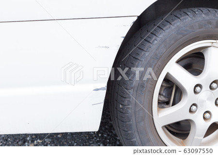 Car scratches 63097550