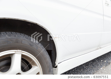 Car scratches 63097551