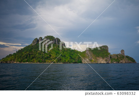 Beautiful tropical mountain 63098332