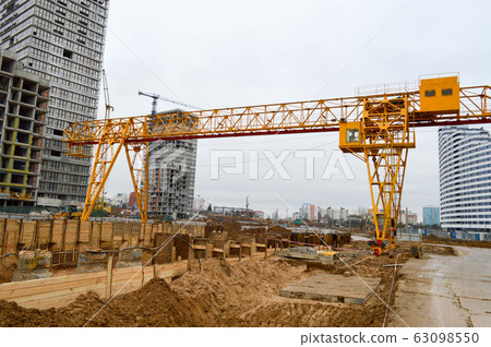 A large modern construction site A large modern construction site 63098550