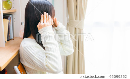 16:9頭痛婦女各種頭痛的困擾 16:9頭痛婦女各種頭痛的困擾 63099262
