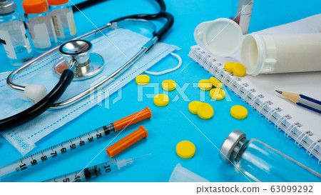 Yellow Pharmaceutical Medicine Pills 63099292