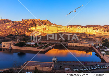 Amber Fort full view, Jaipur, Rajasthan, India 63100045