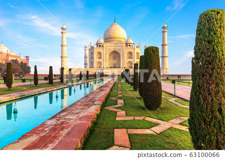 Beautiful Taj Mahal view, Agra, Uttar Pradesh,... - Stock Photo [63100066]  - PIXTA