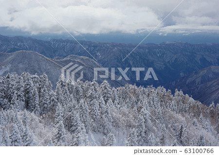 從冬季的新穗高索道 63100766