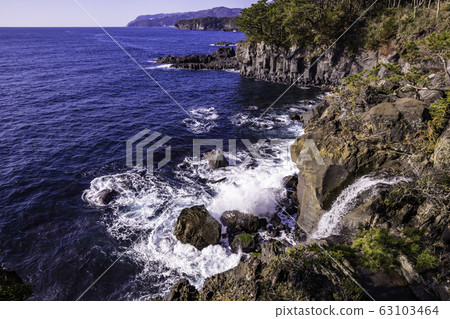 [靜岡縣]東伊豆/城崎海灘台島瀑布 63103464