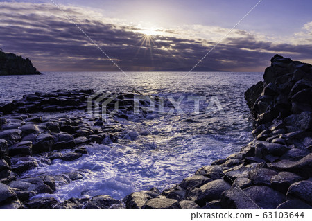 [靜岡縣]東伊豆/城崎海灘大淀淀的黎明 63103644