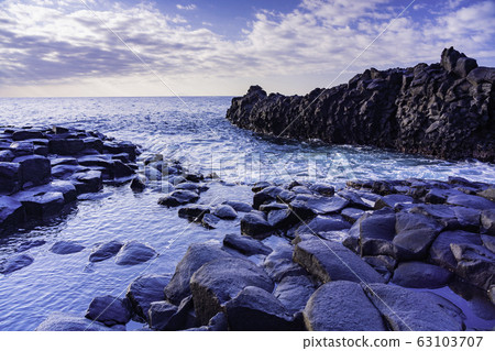 [靜岡縣]東伊豆/重崎海岸，大淀堂小淀堂 63103707