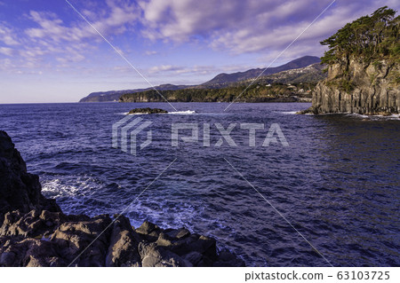 靜岡縣 東伊豆 重崎海岸大淀堂小淀堂海岸線 照片素材 圖片 圖庫