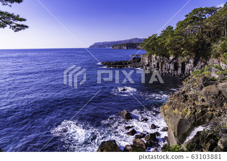 [靜岡縣]東伊豆/城崎海灘台島瀑布 63103881