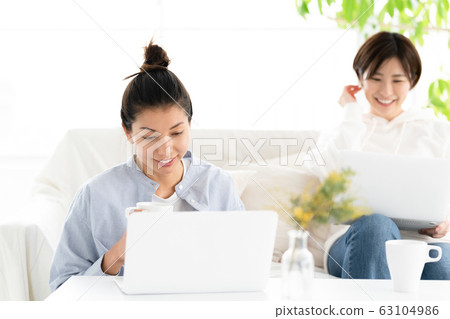 Women Computers Friends Global Women Computers Friends Global 63104986