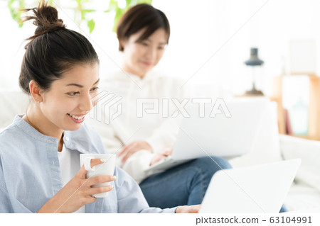 Women Computers Friends Global Women Computers Friends Global 63104991