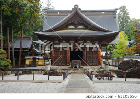 Korin Enzan Temple in Autumn 63105650