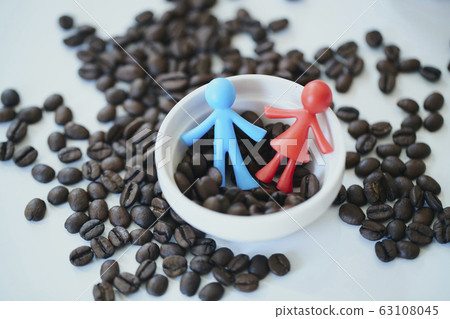Coffee beans measure 63108045