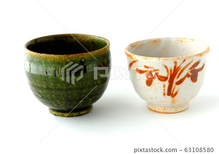 Oribe porcelain cups and Shino porcelain cups 63108580