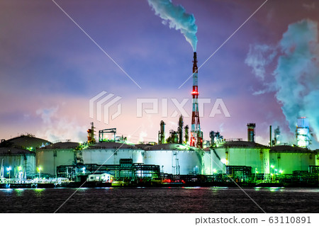 Factory night view of Ukishima Town seen from Higashi-Ogishima Higashi Park, Kawasaki City, Kanagawa Prefecture Factory night view of Ukishima Town seen from Higashi-Ogishima Higashi Park, Kawasaki City, Kanagawa Prefecture 63110891