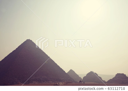 Pyramid Pyramid 63112718