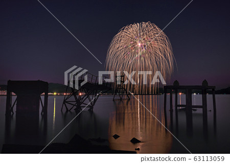 Imari Bay Fireworks 63113059