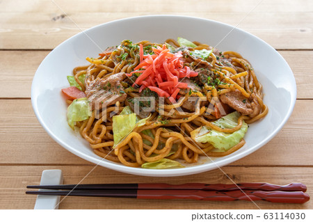 Fried noodles  63114030
