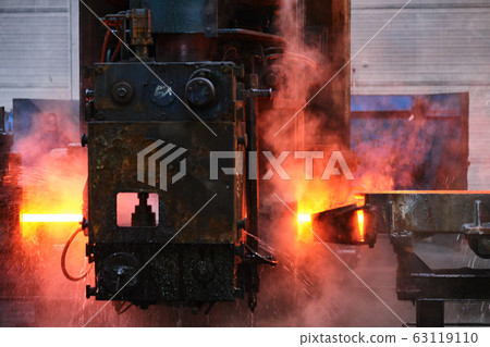 Hot square steel bloom on the roll-table Hot square steel bloom on the roll-table 63119110