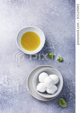 Italian cheese mozzarella Italian cheese mozzarella 63120065