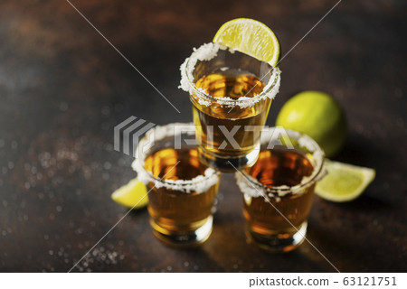 Tequila shots 63121751